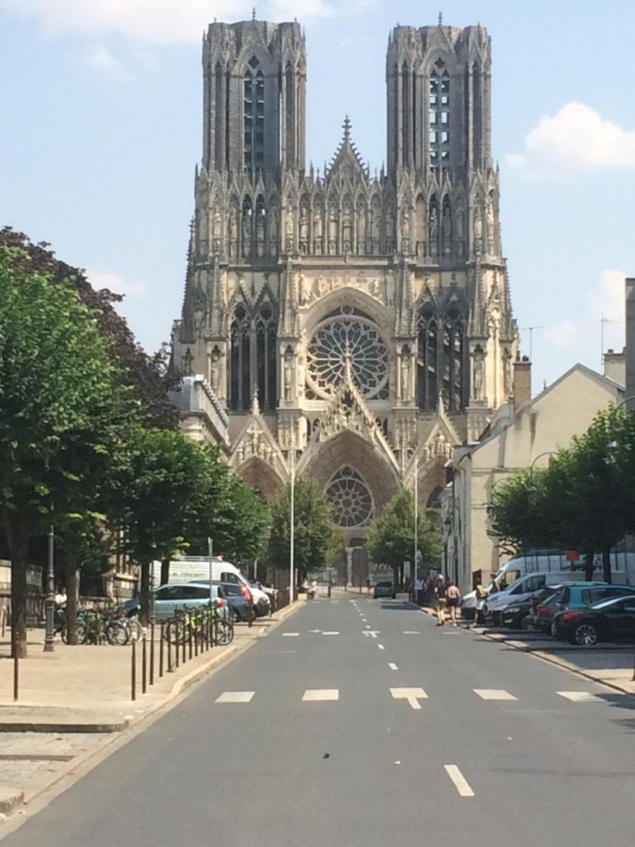 Le Grand Est Scandinave Reims Extérieur photo